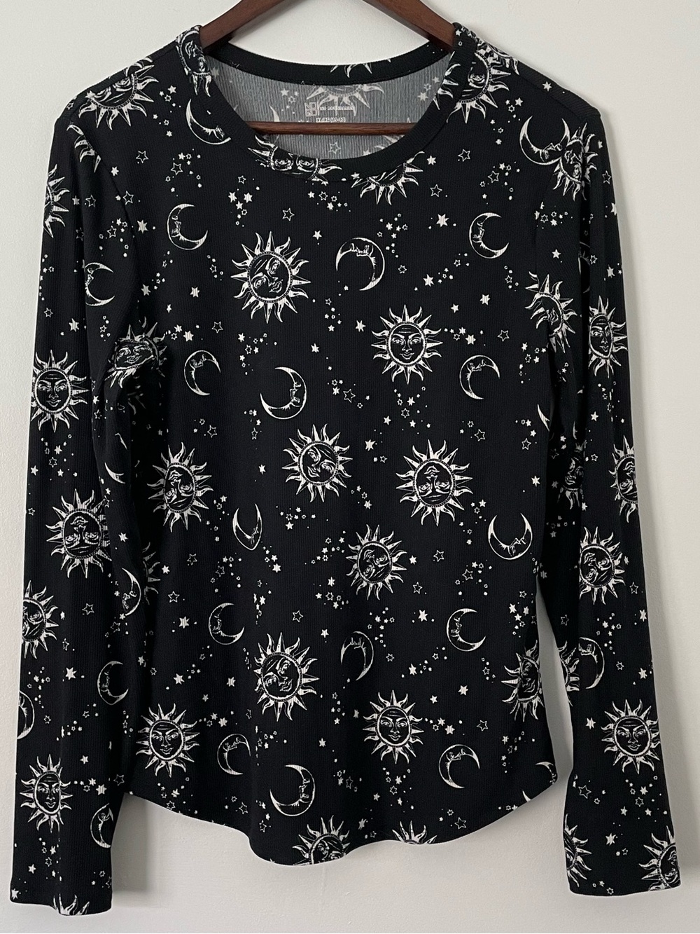 No Boundaries Juniors XL Celestial Sun Moon Stars Top Whimsigoth Witchy Gothic